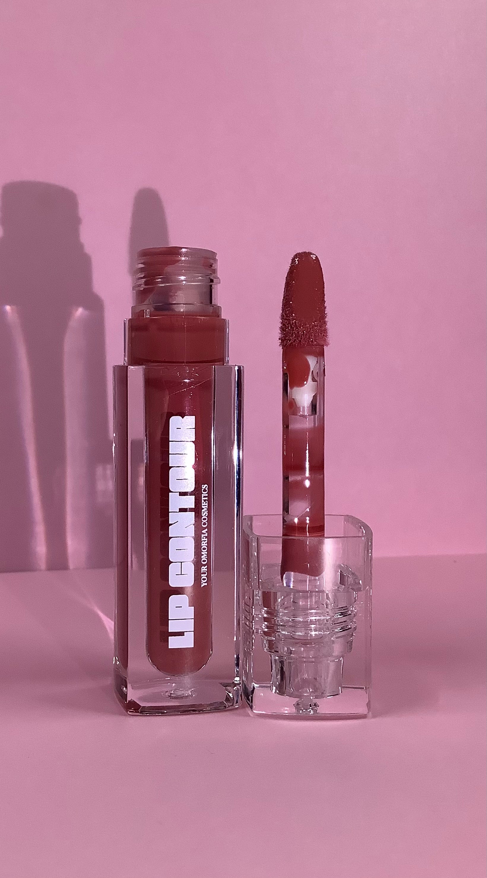 Lip contour