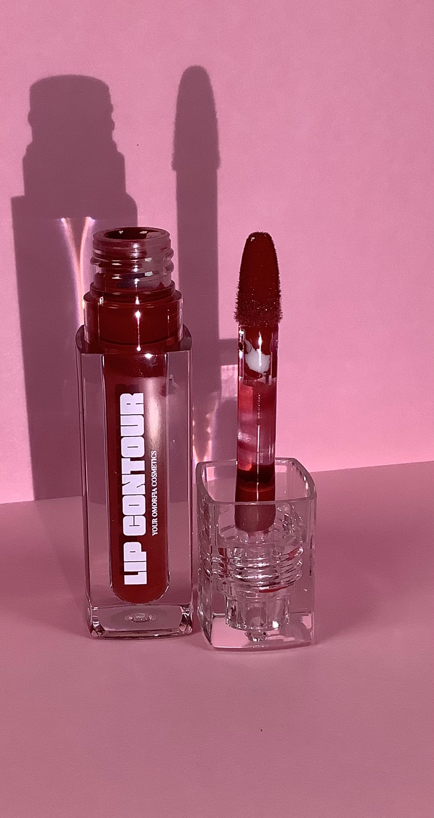 Lip contour