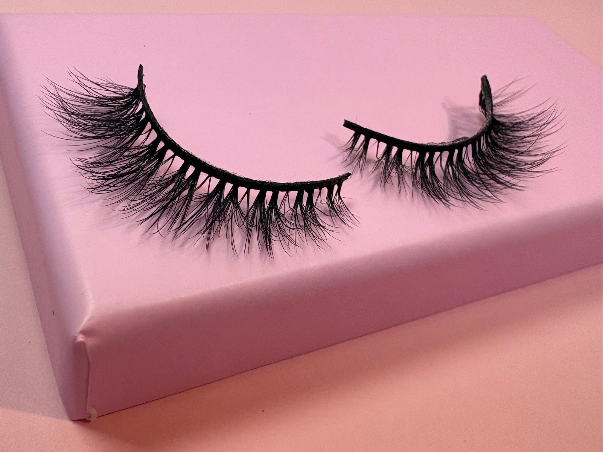 Omorfia lashes